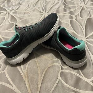 Women’s athletic shoes Skechers grey and light turquoise